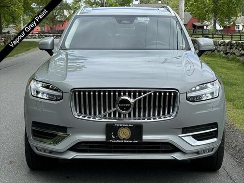 2024 Volvo XC90 B6 Plus Bright Theme 6-Seater