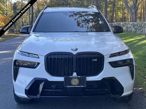 2023 BMW X7 M60i