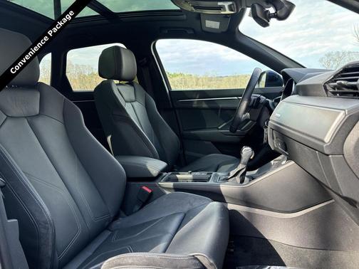 Navarra Blue Metallic 2022 Audi Q3 45 S line Premium Plus