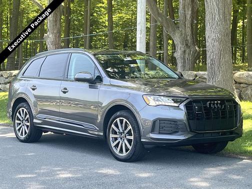 Samurai Gray Metallic 2023 Audi Q7 45 Premium Plus