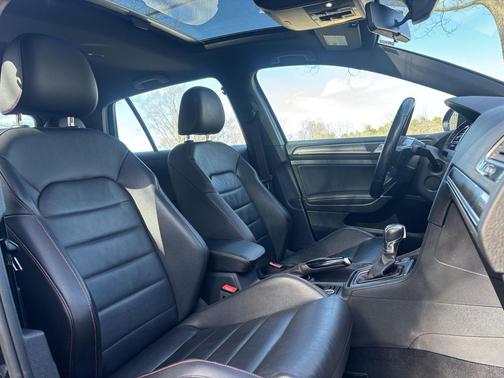 2018 Volkswagen Golf GTI 2.0T S 4-Door