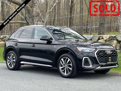 Mythos Black Metallic 2023 Audi Q5 45 S line Premium Plus