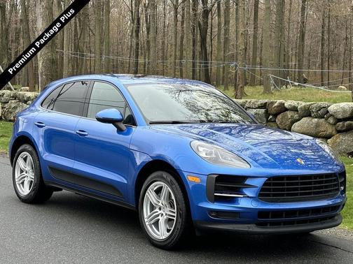 Sapphire Blue Metallic 2019 Porsche Macan Macan
