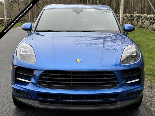 Sapphire Blue Metallic 2019 Porsche Macan Macan