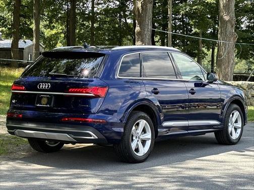 2022 Audi Q7 55 Premium