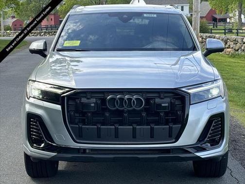 2025 Audi Q7 45 Premium Plus