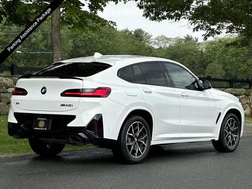 2023 BMW X4 M40i