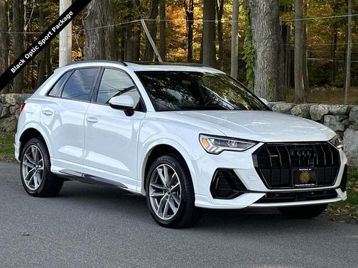 2023 Audi Q3 45 S line Premium Plus
