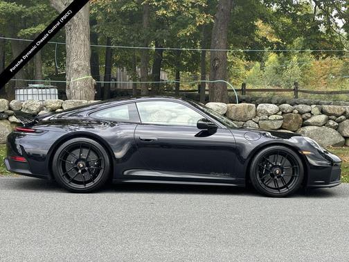 2025 Porsche 911 Carrera 4 GTS