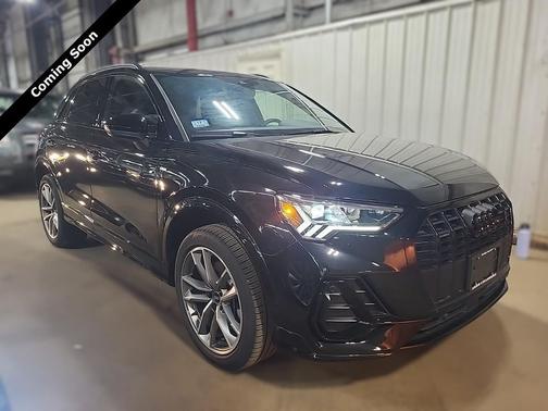 Mythos Black Metallic 2022 Audi Q3 45 S line Premium Plus