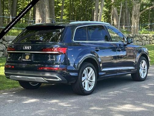 2024 Audi Q7 45 Premium Plus
