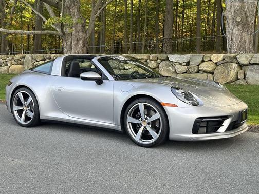 2022 Porsche 911 Targa 4S