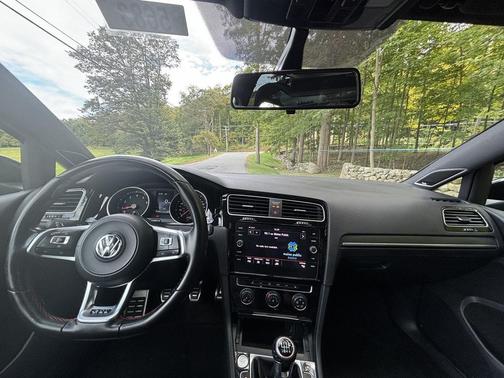 2019 Volkswagen Golf GTI 2.0T S 4-Door