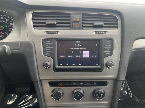 2017 Volkswagen Golf TSI Wolfsburg Edition 4-Door