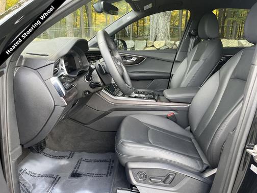 2023 Audi Q7 55 Premium Plus