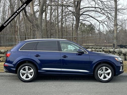 Navarra Blue Metallic 2023 Audi Q7 45 Premium Plus
