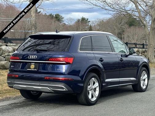 Navarra Blue Metallic 2023 Audi Q7 45 Premium Plus