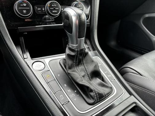 2017 Volkswagen Golf R 2.0T DSG