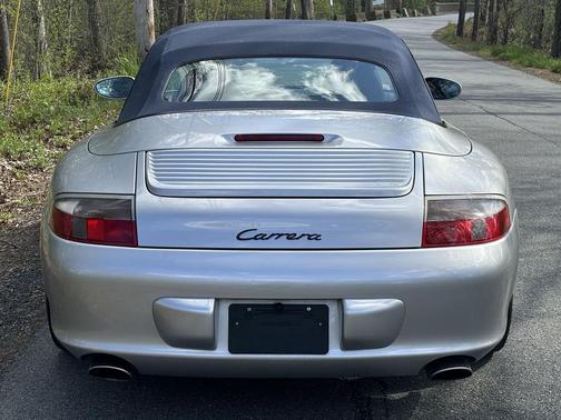 Arctic Silver Metallic 2002 Porsche 911 Carrera 4