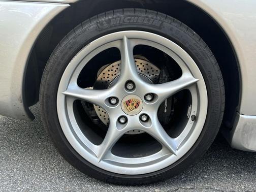 Arctic Silver Metallic 2002 Porsche 911 Carrera 4