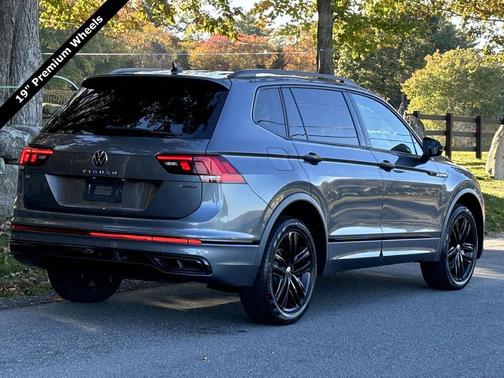 2022 Volkswagen Tiguan 2.0T SE R-Line Black 4MOTION