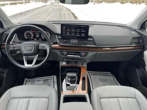 2022 Audi Q5 45 S line Premium Plus