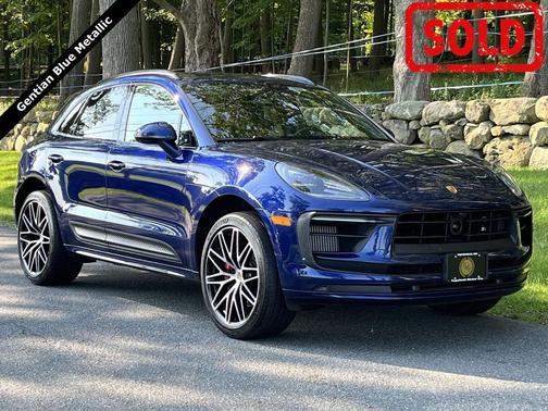 2022 Porsche Macan S