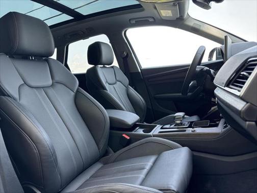 2024 Audi Q5 45 S line Premium Plus