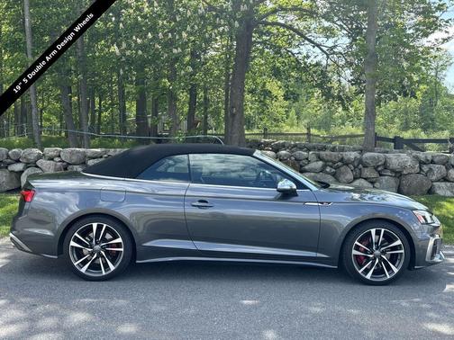 Daytona Gray Pearl Effect/Black Roof 2020 Audi S5 Premium Plus TFSI quattro Tiptronic