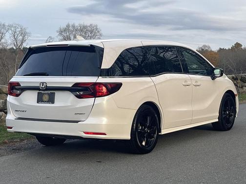 2023 Honda Odyssey Sport