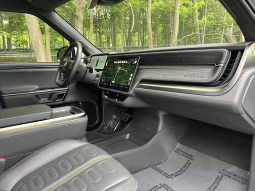 2022 Rivian R1S Launch Edition