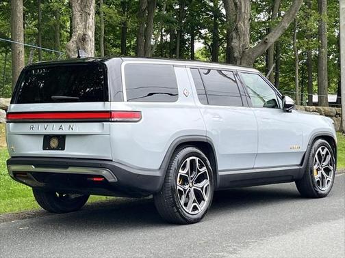 2022 Rivian R1S Launch Edition