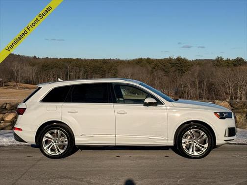 2023 Audi Q7 55 Premium Plus
