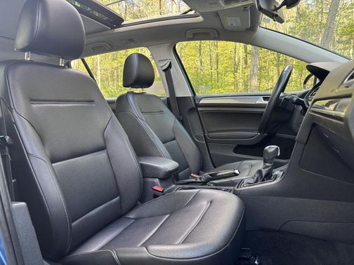 Silk Blue Metallic 2019 Volkswagen Golf Alltrack TSI SE