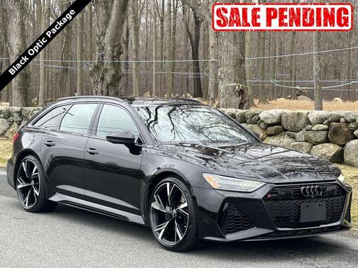 Mythos Black Metallic 2022 Audi RS 6 Avant 4.0T