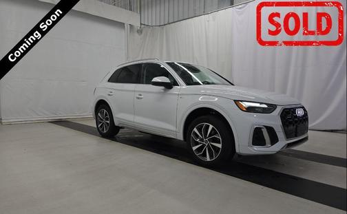 Glacier White Metallic 2023 Audi Q5 45 S line Premium Plus