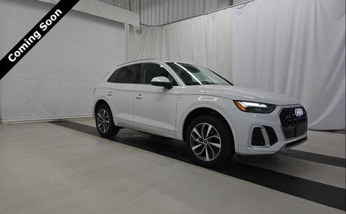 Glacier White Metallic 2023 Audi Q5 45 S line Premium Plus