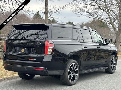2021 Chevrolet Suburban RST