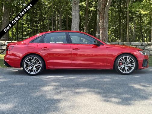 2022 Audi S4 Premium Plus TFSI quattro Tiptronic