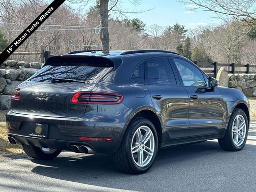 Volcano Grey Metallic 2017 Porsche Macan Macan S