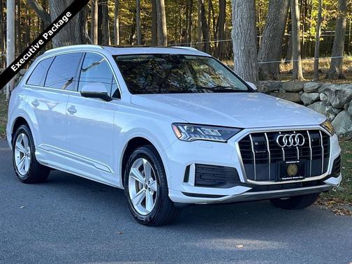 2024 Audi Q7 45 Premium Plus