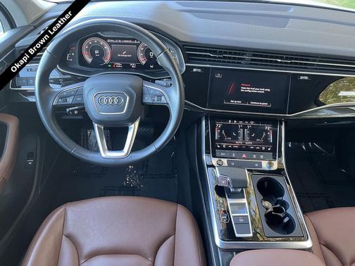 2024 Audi Q7 45 Premium Plus