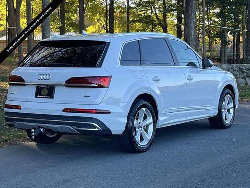 2024 Audi Q7 45 Premium Plus