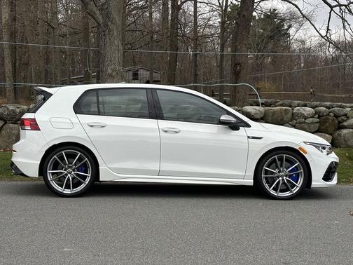 2024 Volkswagen Golf R 2.0T Manual