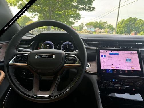 Bright White Clearcoat 2025 Jeep Grand Cherokee Summit
