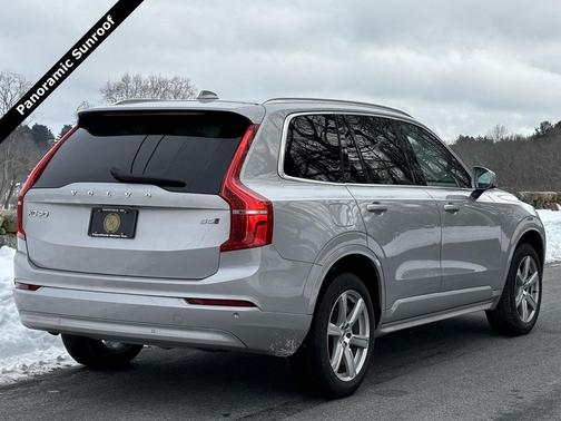 2023 Volvo XC90 B5 Core