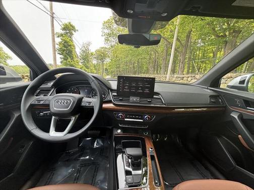 2024 Audi Q5 40 Premium
