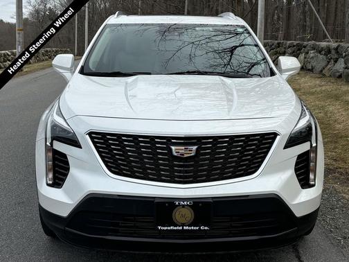 Crystal White Tricoat 2022 Cadillac XT4 Luxury
