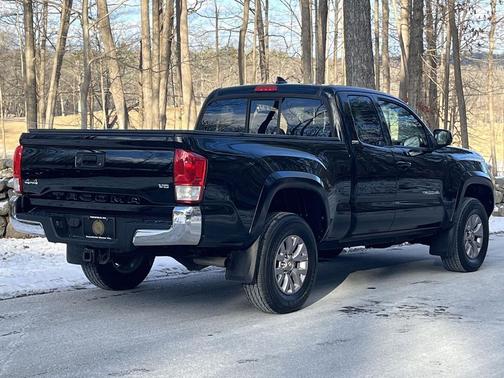 2017 Toyota Tacoma SR5