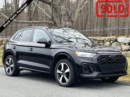 Mythos Black Metallic 2022 Audi Q5 45 S line Premium Plus